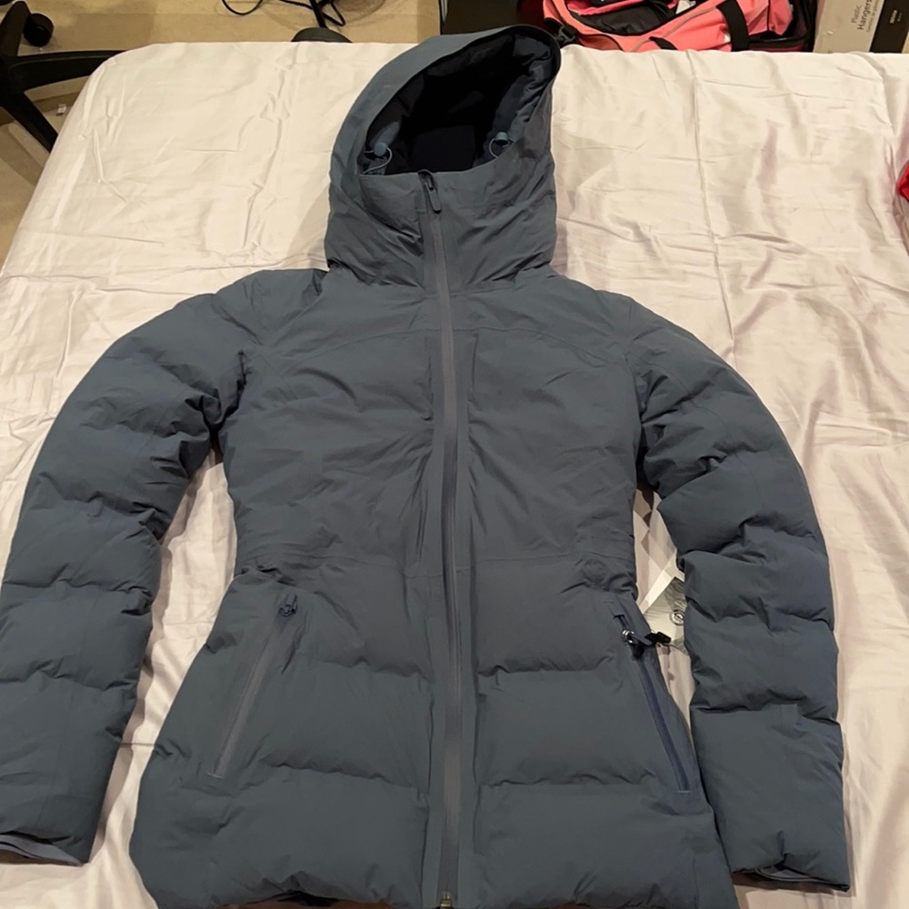 Lululemon Jacket - Picture 1 of 8